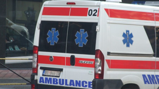 Desetogodišnje dete povređeno kada je trotinetom udarilo u automobil