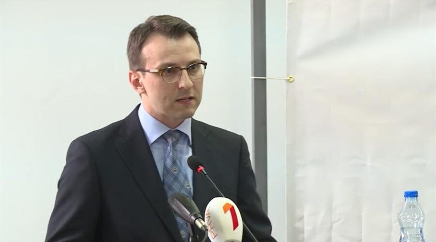 Petković od šefa UNMIK-a traži da snažnije reaguje na napade i ugrožavanje prava Srba na Kosovu