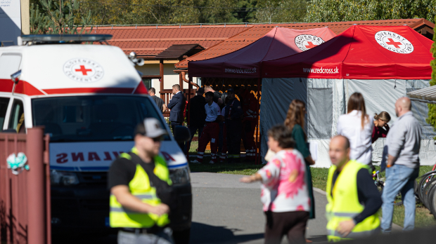 Jedna osoba poginula, dve ranjene u napadu u školi u Slovačkoj