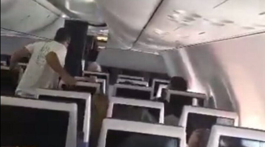STRAŠAN INCIDENT NA LETU ZA IZRAEL Jedan pilot izbo drugog, pokušao srušiti avion (FOTO/VIDEO)
