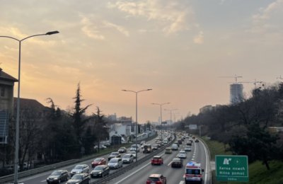 Amss: upozorava na 2 pojave koje otežavaju saobraćaj, a evo kakvo je stanje na granicama