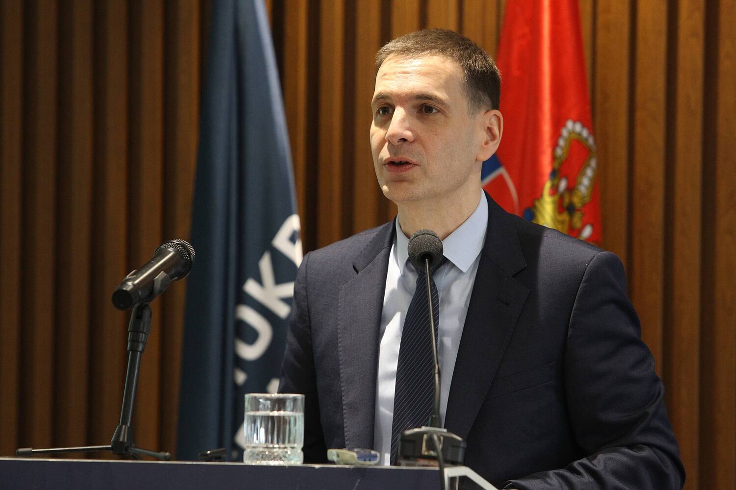 autenticna-desnica:-sprecavaju-nas-da-prikupimo-potpise,-notari-navodno-zauzeti autenticna-desnica:-sprecavaju-nas-da-prikupimo-potpise,-notari-navodno-zauzeti