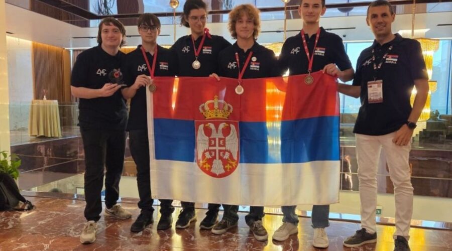 BRAVO, MOMCI! Srpski srednjoškolci osvojili 4 medalje na Balkanskoj olimpijadi iz informatike!
