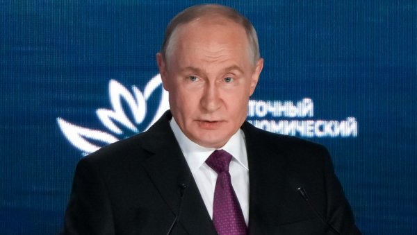 ПУТИН НАЈАВИО ТРАНСПОРТ БУДУЋНОСТИ: Беспилотни превоз терета и Северни морски пут ПУТИН НАЈАВИО ТРАНСПОРТ БУДУЋНОСТИ: Беспилотни превоз терета и Северни морски пут