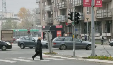 CLS: Gradske vlasti od kraja jula puževom brzinom rade kružni tok na raskrsnici na Novom Beogradu, a ista je rekonstruisana pre samo dve godine