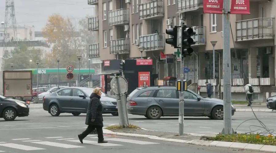 CLS: Gradske vlasti od kraja jula puževom brzinom rade kružni tok na raskrsnici na Novom Beogradu, a ista je rekonstruisana pre samo dve godine
