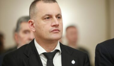 DONIRANI AUTOMOBILI POSTALI SPORNI: Ambasada SAD traži oduzimanje dva vozila od beogradskog VJT zbog nenamenskog korišćenja!