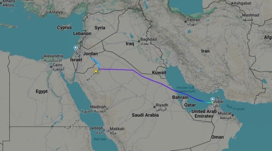 DRAMA NA LETU FLYDUBAIJA ZA TEL AVIV: Pilot navodno napao kolegu, putnici pomogli da se spreči najgori scenario!