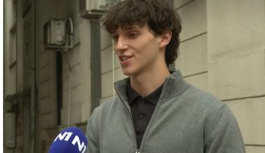 DUGI REDOVI ZA STUDENTSKU LISTU ŠIROM SRBIJE: Građani u Beogradu čekali i više od šest sati za potpis podrške!