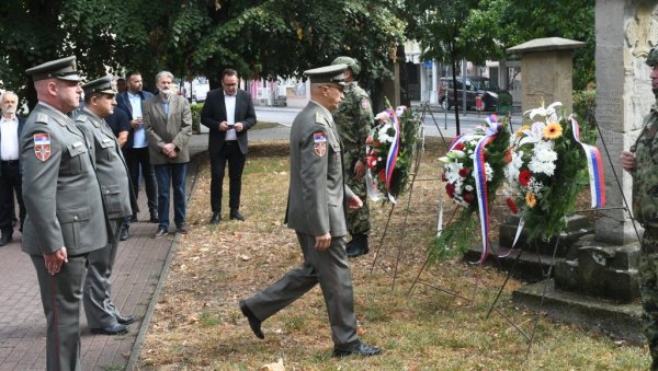 БЕСМРТНИМ СОЛУНЦИМА У ЧАСТ: Дан српског јединства, слободе и националне заставе обележен и у Краљеву