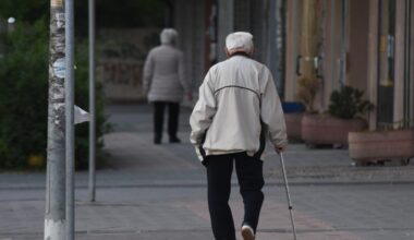 Danas počinje isplata penzija za avgust! Ovi penzioneri prvi dobijaju novac: Detaljan kalendar (foto)
