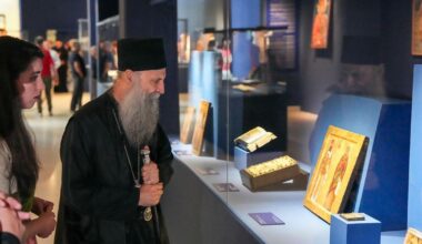 Deca iz Republike Srpske u Hramu Sv.Save, dočekali ih Porfirije i Đurđević Stamenkovski