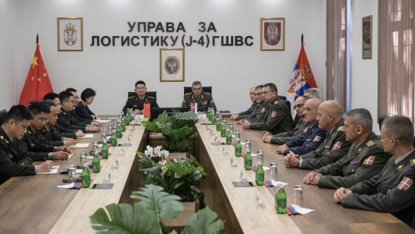 КИНЕСКА ВОЈНА ДЕЛЕГАЦИЈА СТИГЛА У СРБИЈУ: СА Војском Србије размењују искуства о логистичкој подршци КИНЕСКА ВОЈНА ДЕЛЕГАЦИЈА СТИГЛА У СРБИЈУ: СА Војском Србије размењују искуства о логистичкој подршци