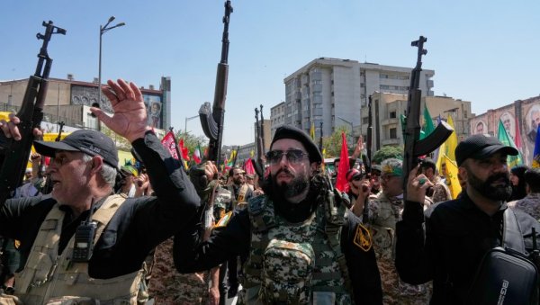 ИРАНСКА ГАРДА УПУТИЛА ПИСМО АМЕРИЧКОМ НАРОДУ: Порука која ће дићи земљу на ноге