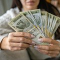 Do 15 sati gotovinski isplaćeno 135.510 građana u iznosu od 4,76 milijardi dinara