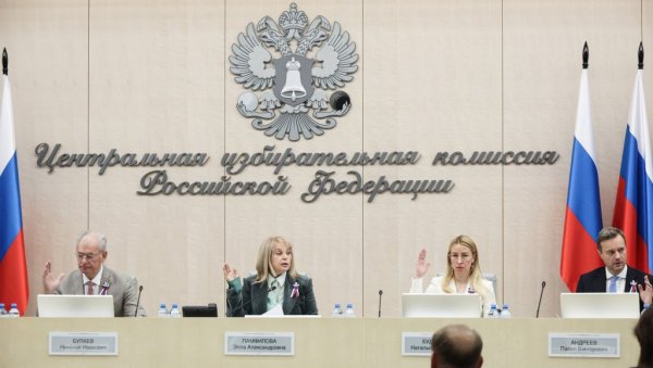 РУСИ МАСОВНО ИЗАШЛИ НА ИЗБОРЕ: „Јединствена Русија“ освојила 349 од 450 мандата