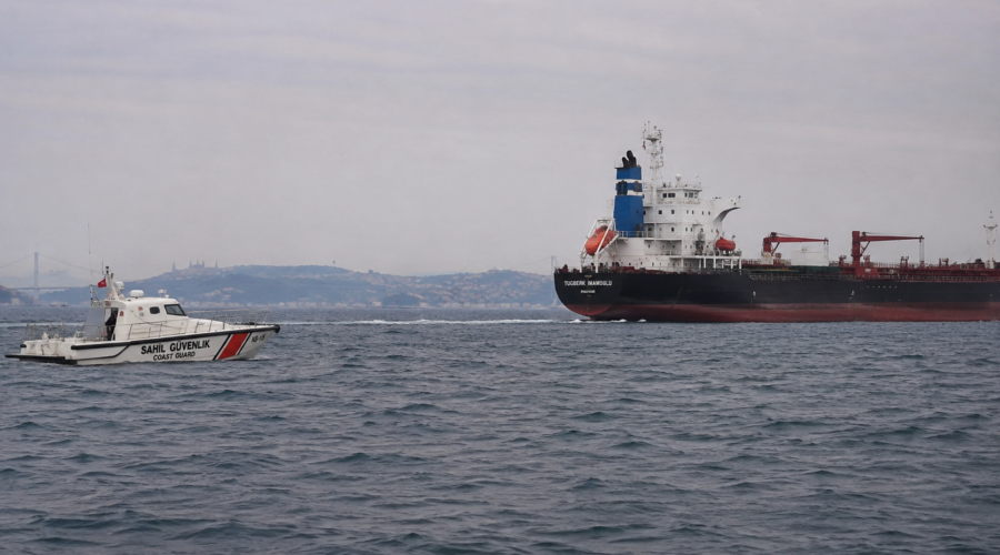 Drama kod Istanbula: Brod potonuo nakon sudara, traga se za 10 članova posade