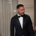 Duško otvorio dušu o ćerkama, a onda je u Hilton ušetala ona: Evo ko je prvi stigao na gala proslavu