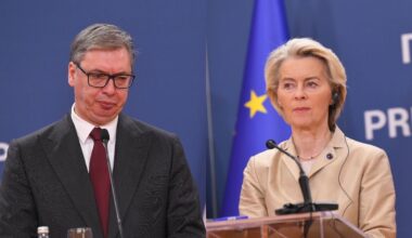 EVROPSKA KOMISIJA SE OGRAĐUJE OD VUČIĆEVOG SUSRETA SA FON DER LAJEN:“Oni su se slučajno i nakratko sreli“!