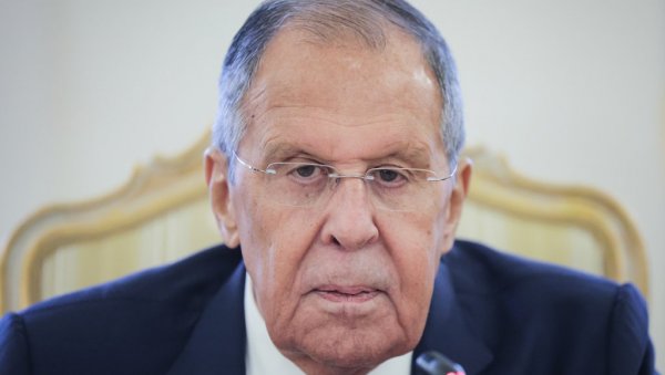 ЛАВРОВ У ЖЕСТОКОЈ РАСПРАВИ СА ЗАПАДНИМ НОВИНАРОМ: Европа је та која води рат против Русије ЛАВРОВ У ЖЕСТОКОЈ РАСПРАВИ СА ЗАПАДНИМ НОВИНАРОМ: Европа је та која води рат против Русије