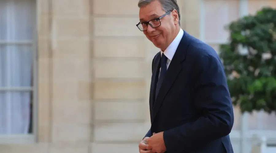 Fajnenšel tajms: Izbori u Srbiji 25. oktobra najteža Vučićeva bitka usred studentskih protesta i pada podrške