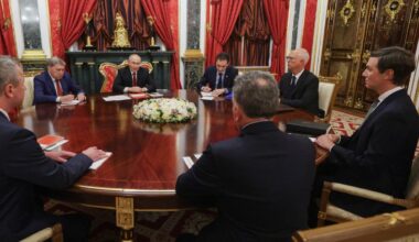 (Foto) “Šta god budete radili u Kijevu kad odete odavde…” Putin dočekao Trampove izaslanike, razgovor trajao tri sata, a ovo je bila glavna tema
