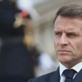 Francuska Vlada pripremila novi nacrt zakona kojim se društvene mreže zabranjuju mlađima od 15 godina