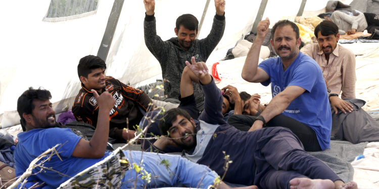 Francuska odbija azil, ali migranti ostaju: Odluke o deportaciji mrtvo slovo na papiru | Srpska dijaspora