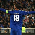 Fudbaler tzv. države Kosovo Murići podigao majicu s porukom koja veliča vođe tzv. OVK