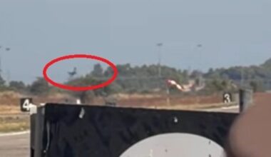 Grčki borbeni avion srušio se na aeromitingu u blizini Atine, nema podataka o žrtvama