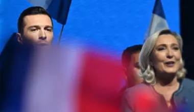 Guja u nedrima Marin Le Pen