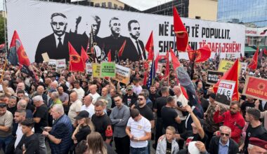 Haška suđenja, Beograd, Priština i suprotno značenje „Ne u moje ime“ | Srpska dijaspora