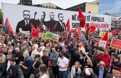 Haška suđenja, Beograd, Priština i suprotno značenje „Ne u moje ime“ | Srpska dijaspora