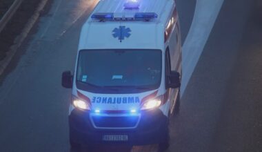 Hitna pomoć: Dve osobe teško povređene u dve saobraćajne nezgode u Beogradu
