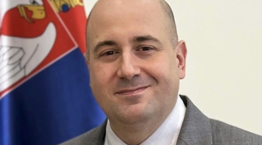 IZ “KRENI PROMENI” TVRDE: Dušan Kozarev, gensek Ministarstva spoljnjih poslova, naredio ambasadama i konzulatima opstruisanja glasanja u dijaspori!