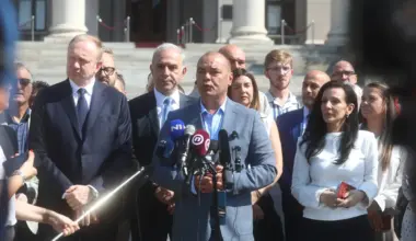 “Imamo samo jednog protivnika, nemojte da unose seme zla između nas”: Koalicija Evropska Srbija predala listu RIK-u