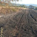 Istovremeno izbilo nekoliko požara na otvorenom u Leskovcu i u atarima sela