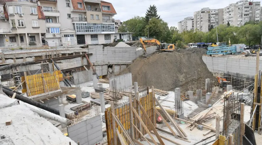 “Istrčali smo u poslednjem trenutku”: Urušavanje u Vojvode Vlahovića setilo na Vidovdansku, čiji stanari i dan danas čekaju stanove koje je Grad obećao