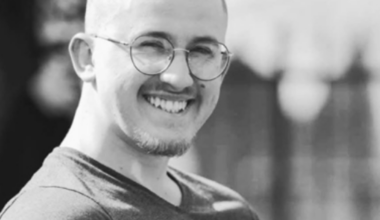 Izgubio kontrolu nad motorom i pao na kolovoz: Mladić (24) stradao u teškoj nesreći kod Bradine