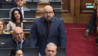 Janjić (Evropska Srbija): Brnabić da odgovori da li je poslala poziv EP da uputi posmatračku misiju