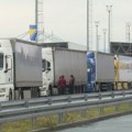 Kamioni čekaju četiri sata na granici: Najveće gužve na Batrovcima i Šidu