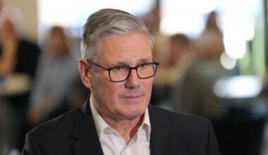 Kir Starmer najavio ostavku na poslaničku funkciju