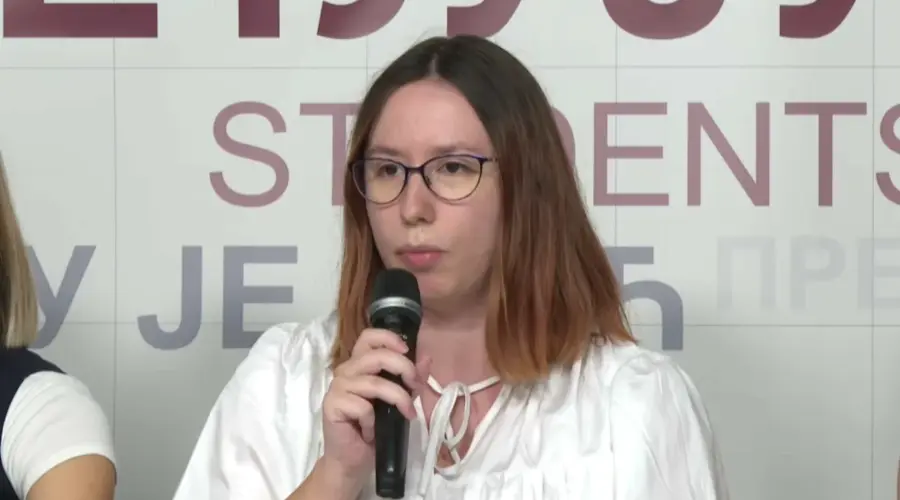 Ko je Ela Zeković, studentkinja koja je govorila o špijuniranju kolega i našla se na meti Informera?