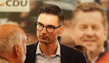 Ko je čovek koji je zabio nož u leđa mercu i CDU? Kancelar suočen sa izbornim debaklom priznao poraz, a onda izneo i stranački prljav veš