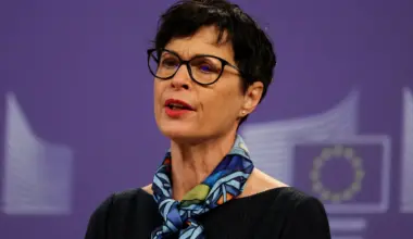 Kos: Prisustvo srpskih zvaničnika na sahrani Mladića za žaljenje, neuspeh u suočavanju sa mračnim poglavljem