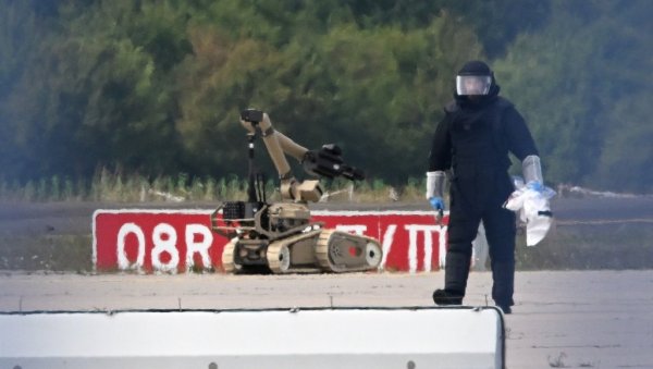 НЕМАЧКА НЕМА ДОКАЗЕ, ЖЕЛЕ ЕСКАЛАЦИЈУ СА НАМА Стигао језиво леден одговор Кремља на оптужбе немачког министра за напад у Лајпцигу НЕМАЧКА НЕМА ДОКАЗЕ, ЖЕЛЕ ЕСКАЛАЦИЈУ СА НАМА Стигао језиво леден одговор Кремља на оптужбе немачког министра за напад у Лајпцигу