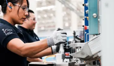 Kriza auto-industrije udara Švajcarsku: Bez posla ostaje 640 radnika | Srpska dijaspora