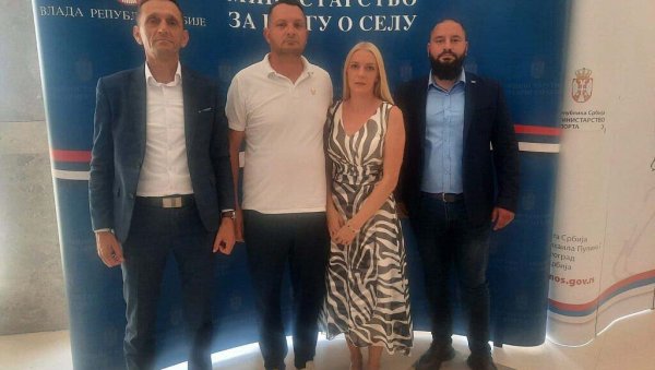 НОВИ ДОМ ОД 30 КВАДРАТА ЗА СИМОВИЋЕ: Кућа и парцела у Врутцима значиће нови почетак за Слађану и Марка, супружнике из града на Ђетињи