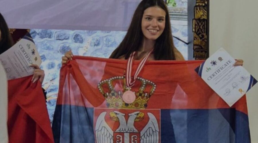 LANA JE PONOS BEOGRADA: Gimnazijalka osvojila bronzanu medalju na Svetskom prvenstvu na Baliju!