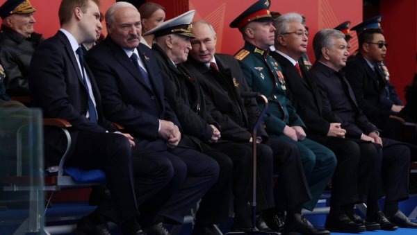 ЛУКАШЕНКО ОКРЕЋЕ ЛЕЂА ПУТИНУ? Огласио се председник државе и поручио само једно